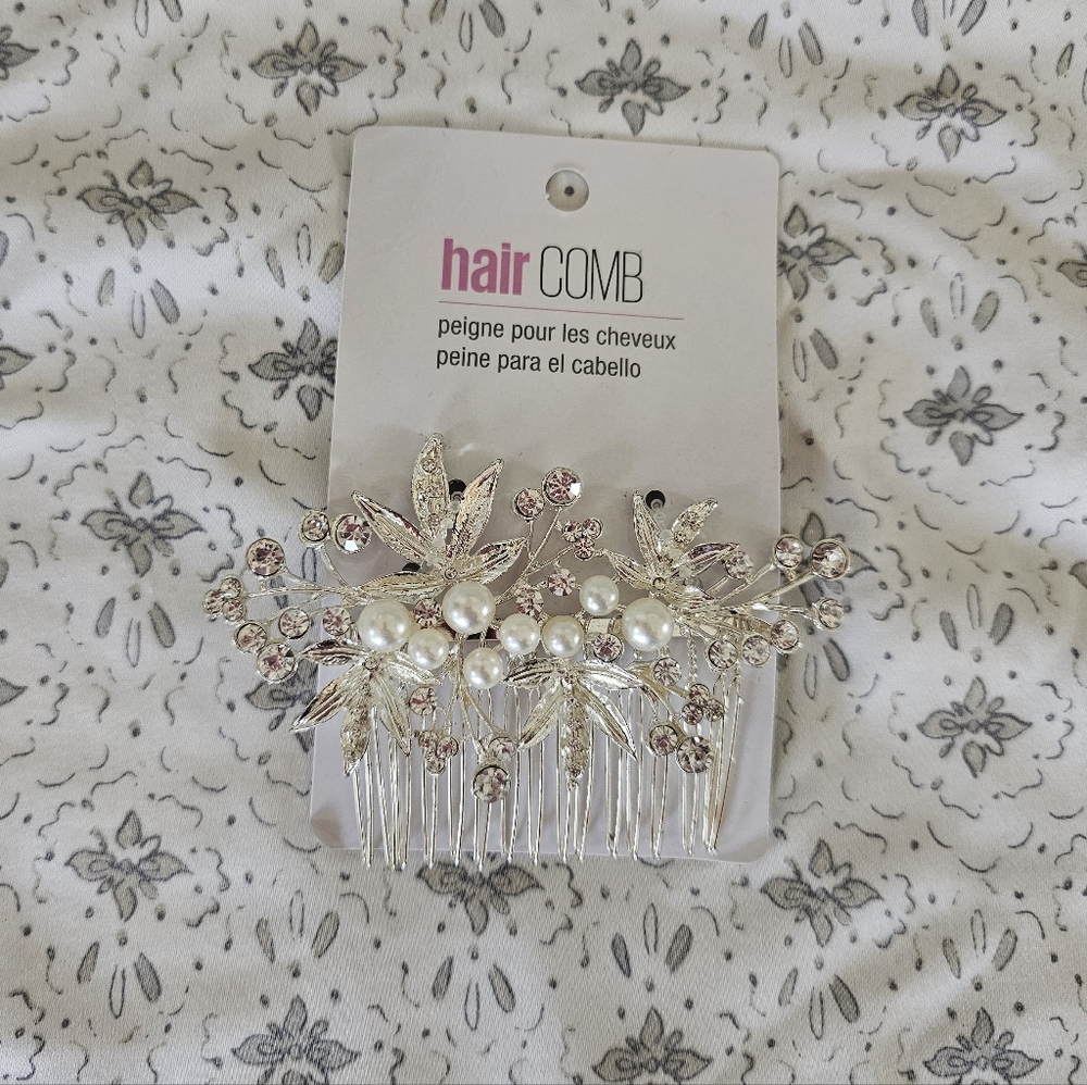 Rhinestone & Faux Pearl Hair Comb